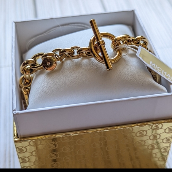 BRAND NEW MICHAEL KORS ROUND DISK BRACELET - Picture 4 of 5